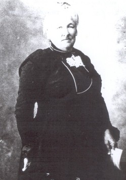 Mrs Thomas Healey, Lower Kyeburn.  As a single girl, Margaret Gallahan, she worked for the Victoria Hotel, Naseby.  Photo Maniatoto Early Settlers Assn